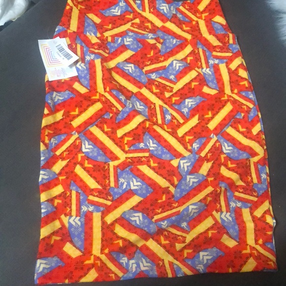 Lularoe M Cassie - Picture 4 of 5